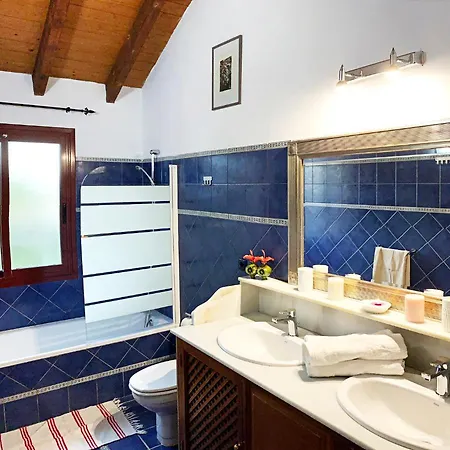 Nabrisa Marbella, 5 Bedroom, Private Pool, Garden, Bbq