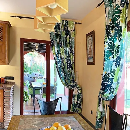 Nabrisa Marbella, 5 Bedroom, Private Pool, Garden, Bbq Willa *