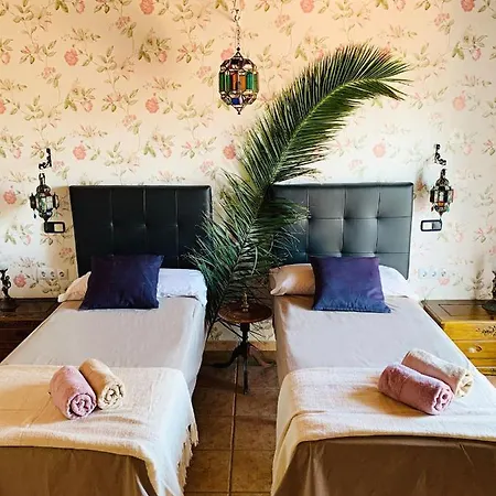 Nabrisa Marbella, 5 Bedroom, Private Pool, Garden, Bbq Vila *