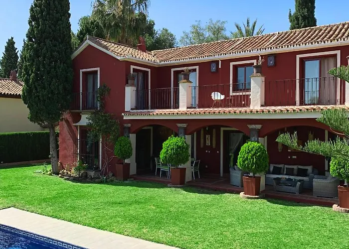 Nabrisa Marbella, 5 Bedroom, Private Pool, Garden, Bbq فيلة *