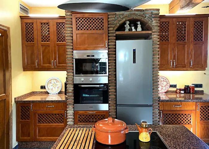 Nabrisa Marbella, 5 Bedroom, Private Pool, Garden, Bbq فيلة ماربيا