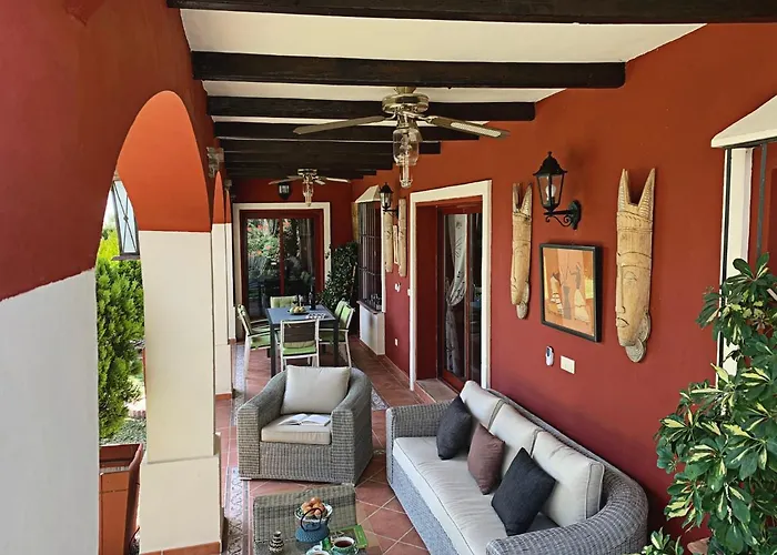 Nabrisa Marbella, 5 Bedroom, Private Pool, Garden, Bbq