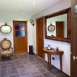 Nabrisa Marbella, 5 Bedroom, Private Pool, Garden, Bbq
