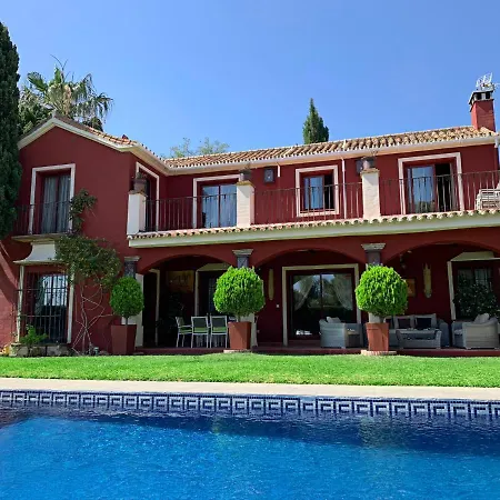 Nabrisa Marbella, 5 Bedroom, Private Pool, Garden, Bbq Villa *