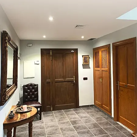 Nabrisa Marbella, 5 Bedroom, Private Pool, Garden, Bbq Villa Marbella