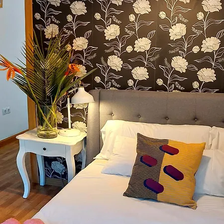 Nabrisa Marbella, 5 Bedroom, Private Pool, Garden, Bbq Вілла *