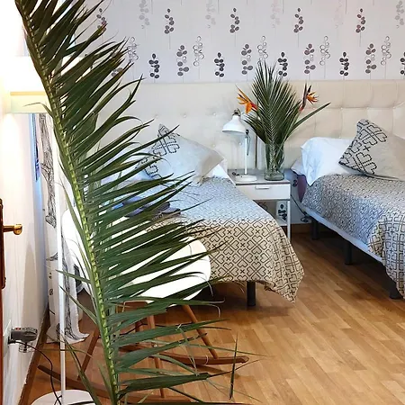 Nabrisa Marbella, 5 Bedroom, Private Pool, Garden, Bbq Вілла