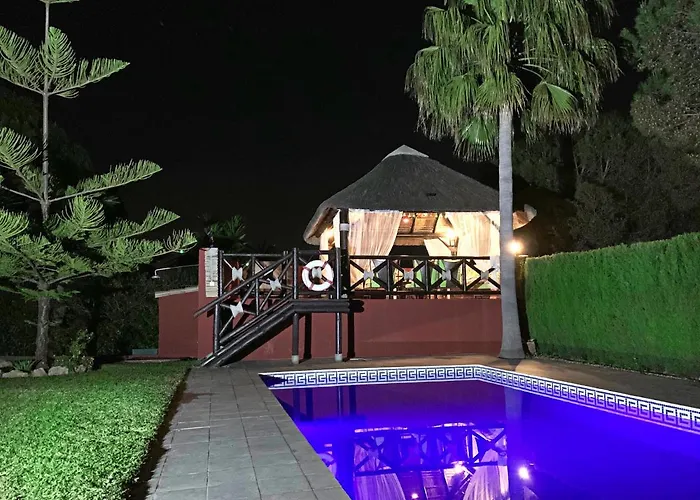 Nabrisa Marbella, 5 Bedroom, Private Pool, Garden, Bbq Vila *