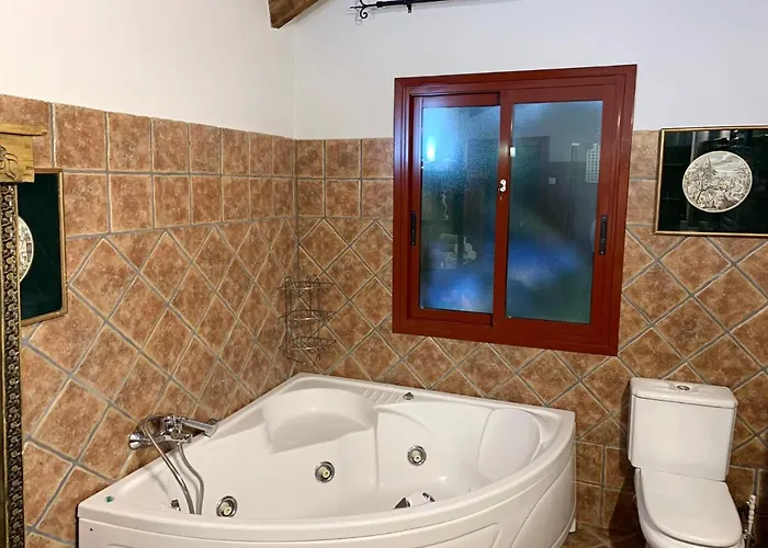 빌라 Nabrisa Marbella, 5 Bedroom, Private Pool, Garden, Bbq