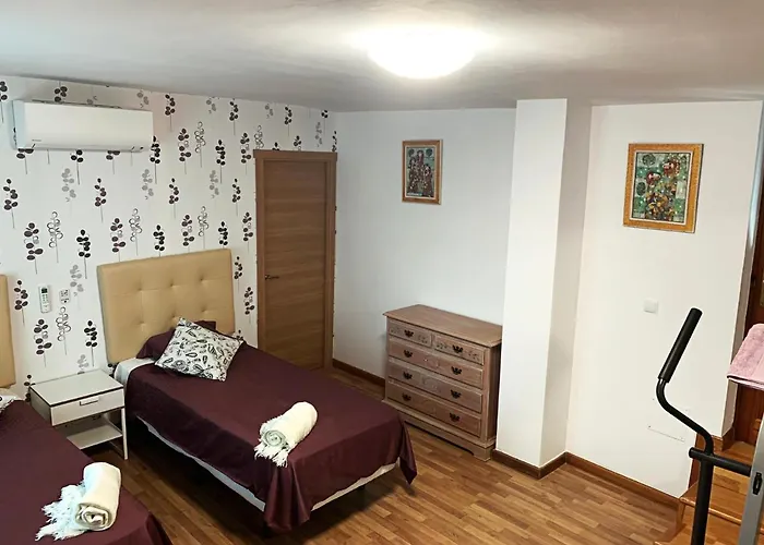 빌라 Nabrisa Marbella, 5 Bedroom, Private Pool, Garden, Bbq