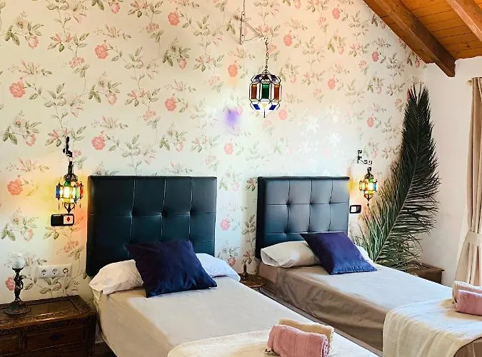 Nabrisa Marbella, 5 Bedroom, Private Pool, Garden, Bbq *