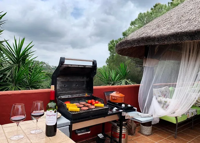 빌라 Nabrisa Marbella, 5 Bedroom, Private Pool, Garden, Bbq