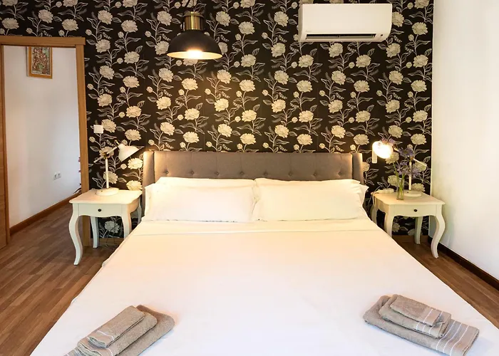 Nabrisa Marbella, 5 Bedroom, Private Pool, Garden, Bbq 빌라